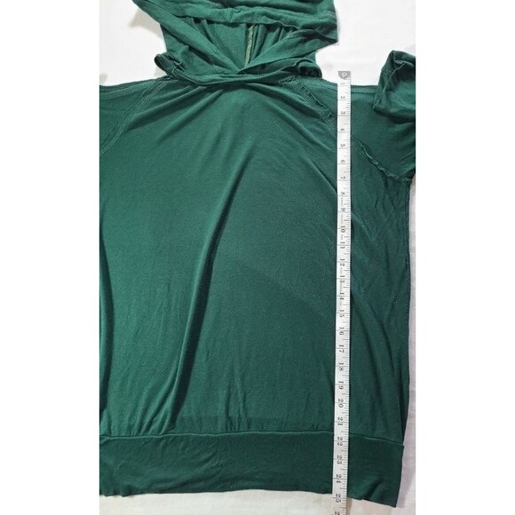 Rags & Couture Green Cutout Shoulder Hoodie Medium Raw Seams Casual Cozy - Picture 5 of 6